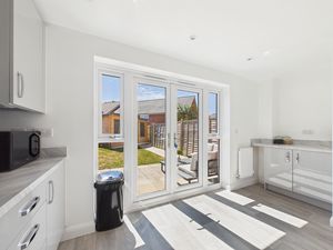 Kitchen/Diner- click for photo gallery